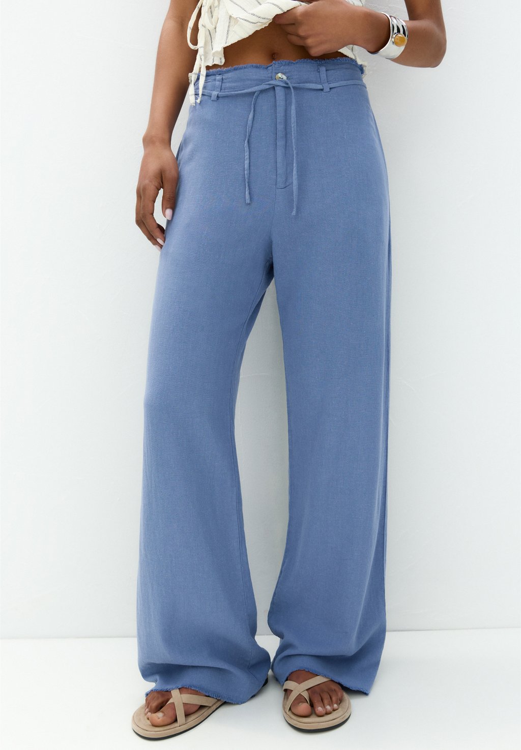 

Брюки PULL&BEAR, цвет Light Blue Denim