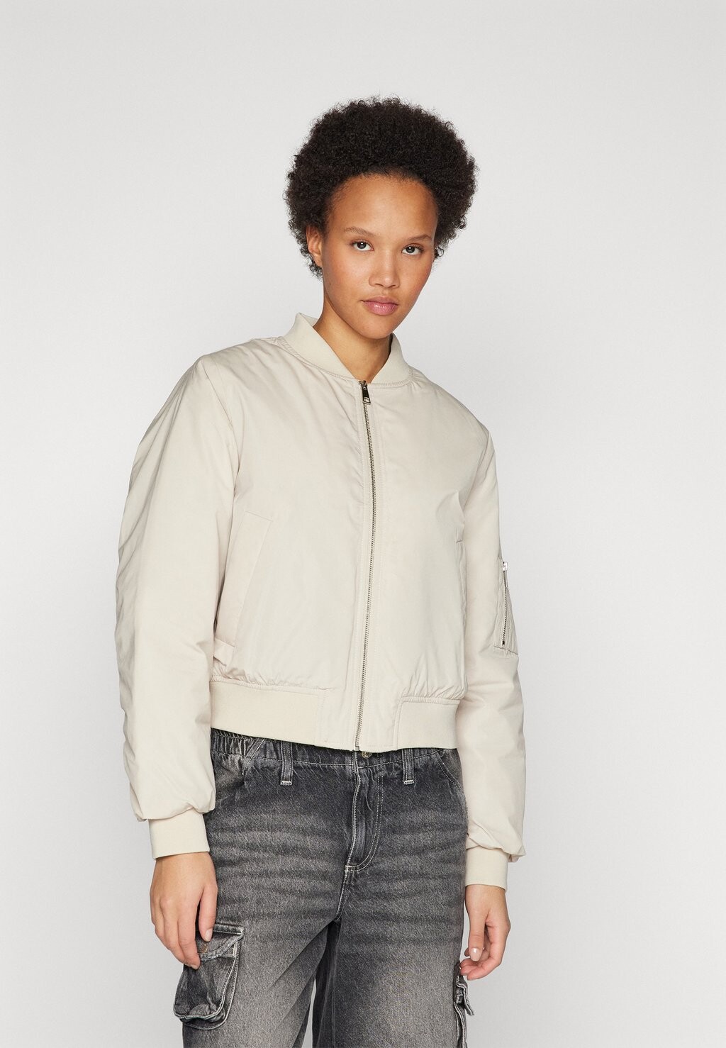 

Куртка-бомбер VMZULA SHORT JACKET Vero Moda, цвет oetmeal