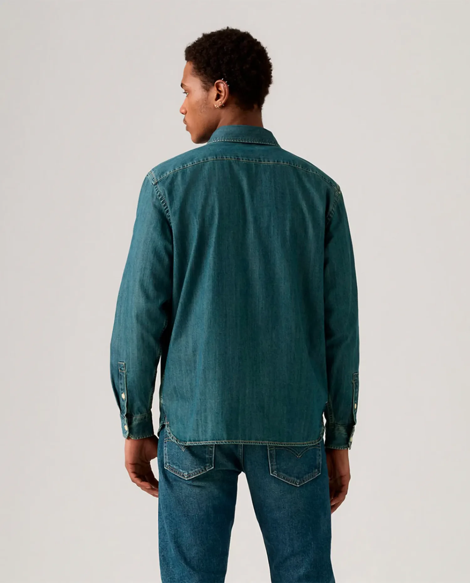Рубашка мужская джинсовая с длинными рукавами Levi's, индиго синий — фото 2