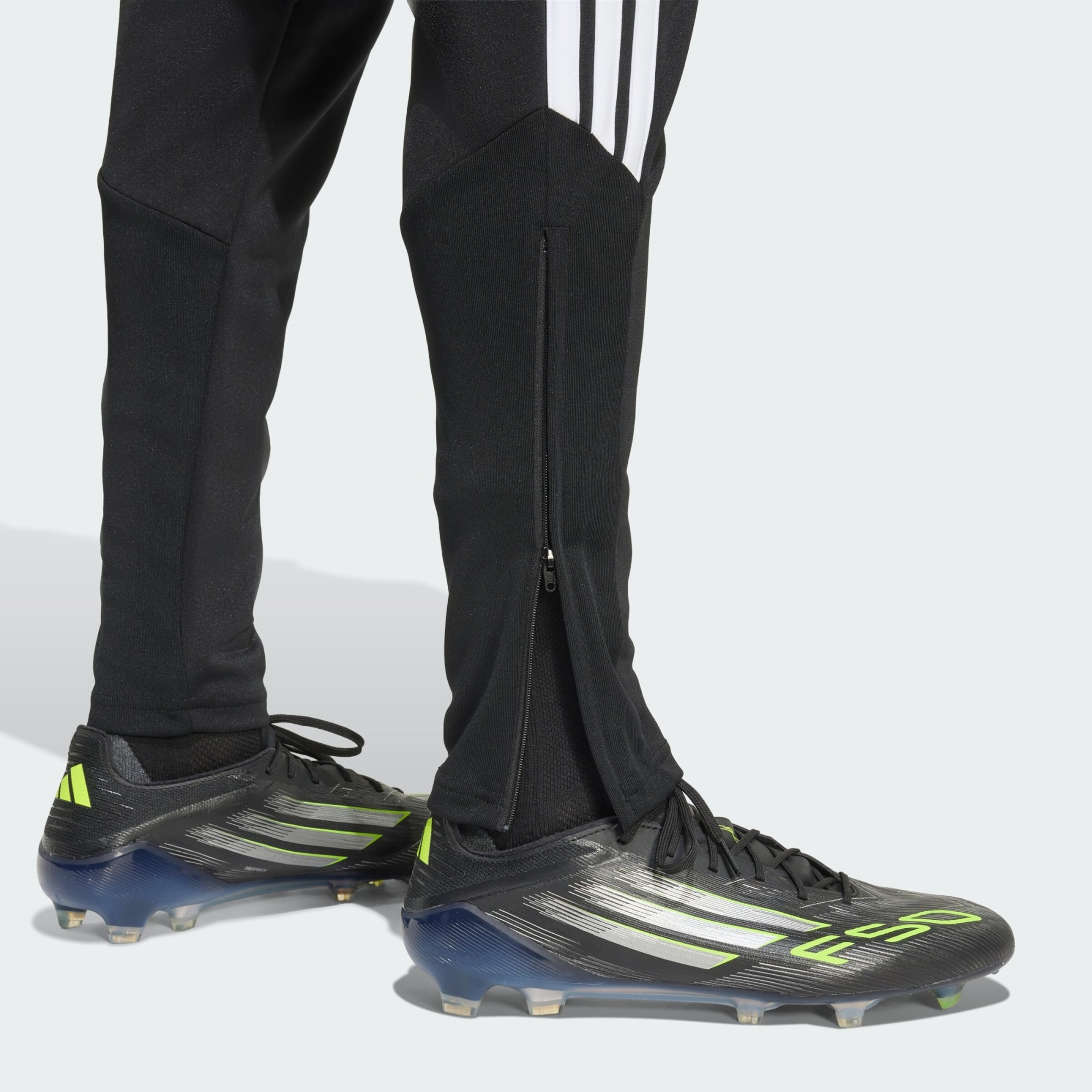 Adidas Performance Узкие спортивные штаны 'Tiro 26 League' в черном цвете — фото 4