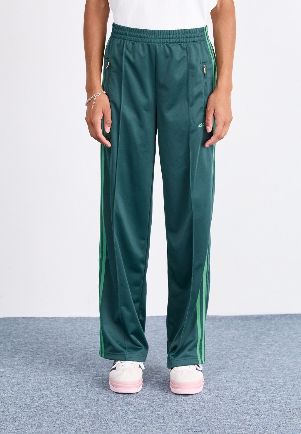 

Спортивные штаны FIREBIRD adidas, зеленый