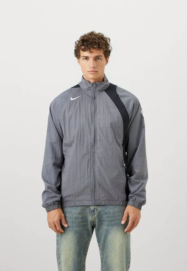 Куртка total 90, тренировочная куртка Nike Performance, Light Graphite/Black/Sail — фото 3