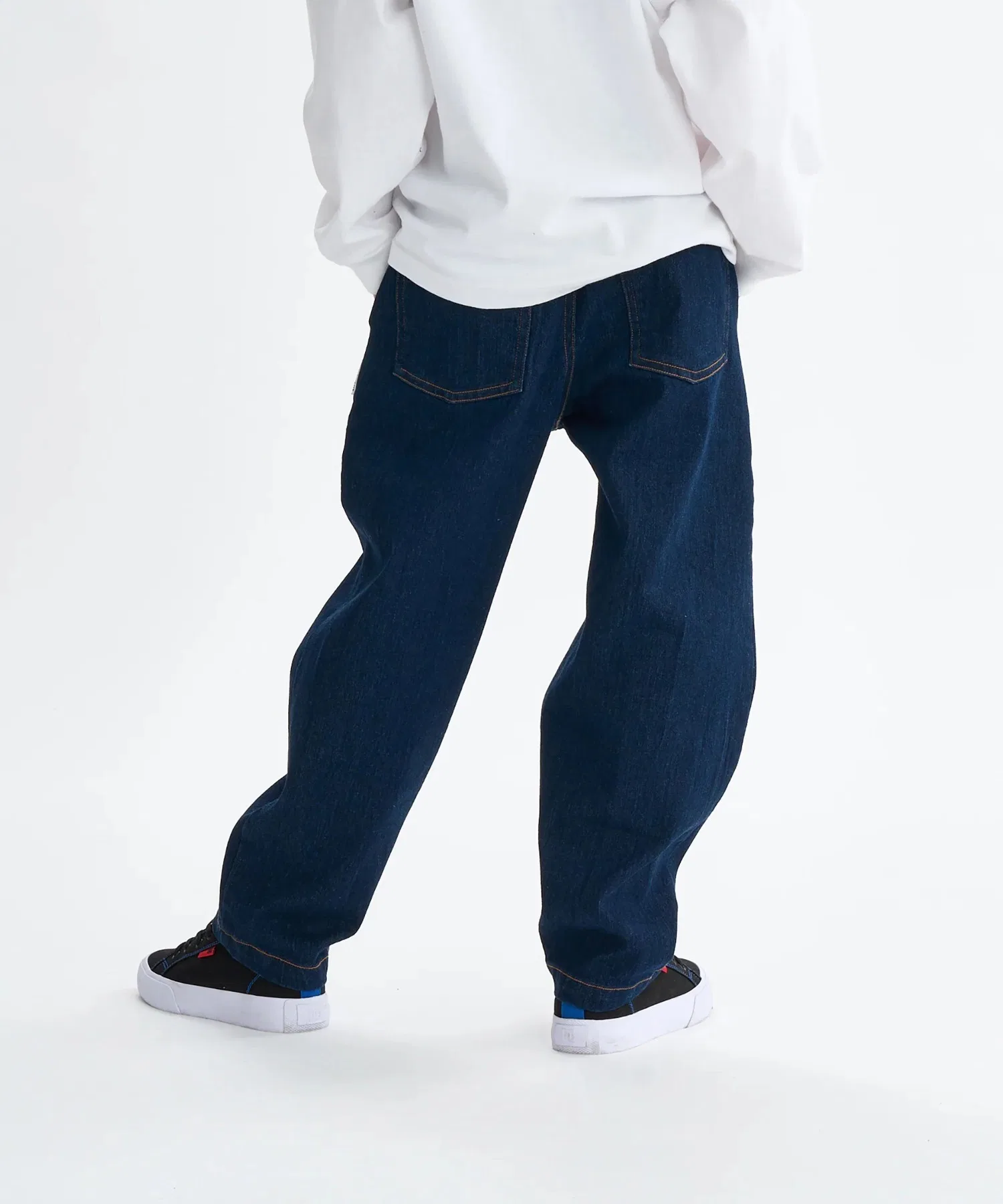 Детские джинсовые брюки ELEMENT Kids SHOD PANTS STD DENIM [модель осень/зима 2025] / Детские джинсовые брюки Element Kids с эластичным поясом и зауженными штанинами — фото 4