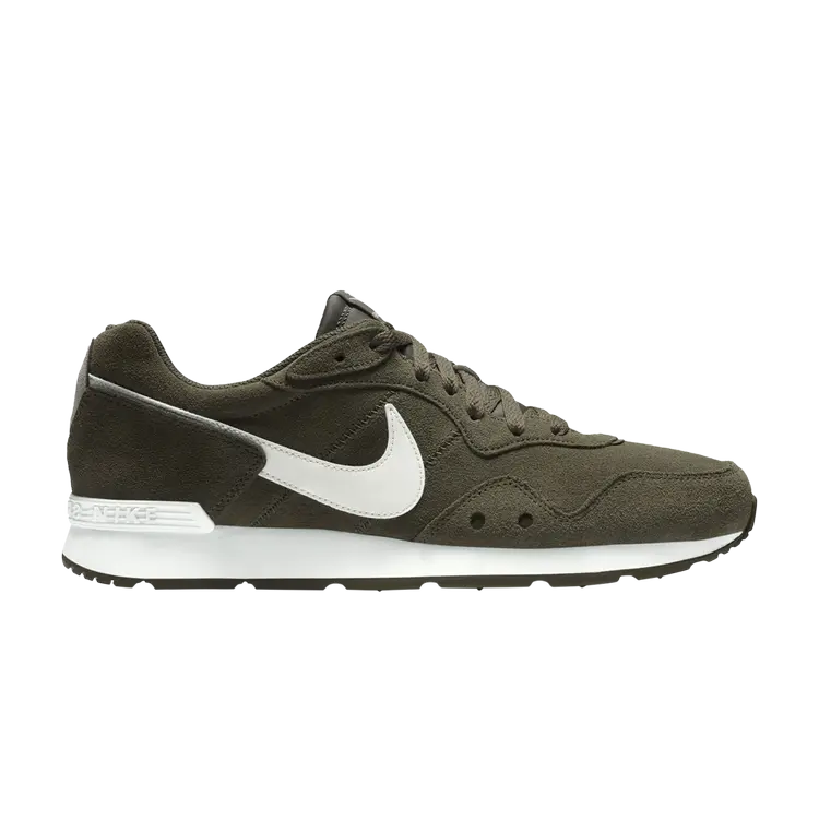 

Кроссовки Nike Venture Runner Suede, зеленый