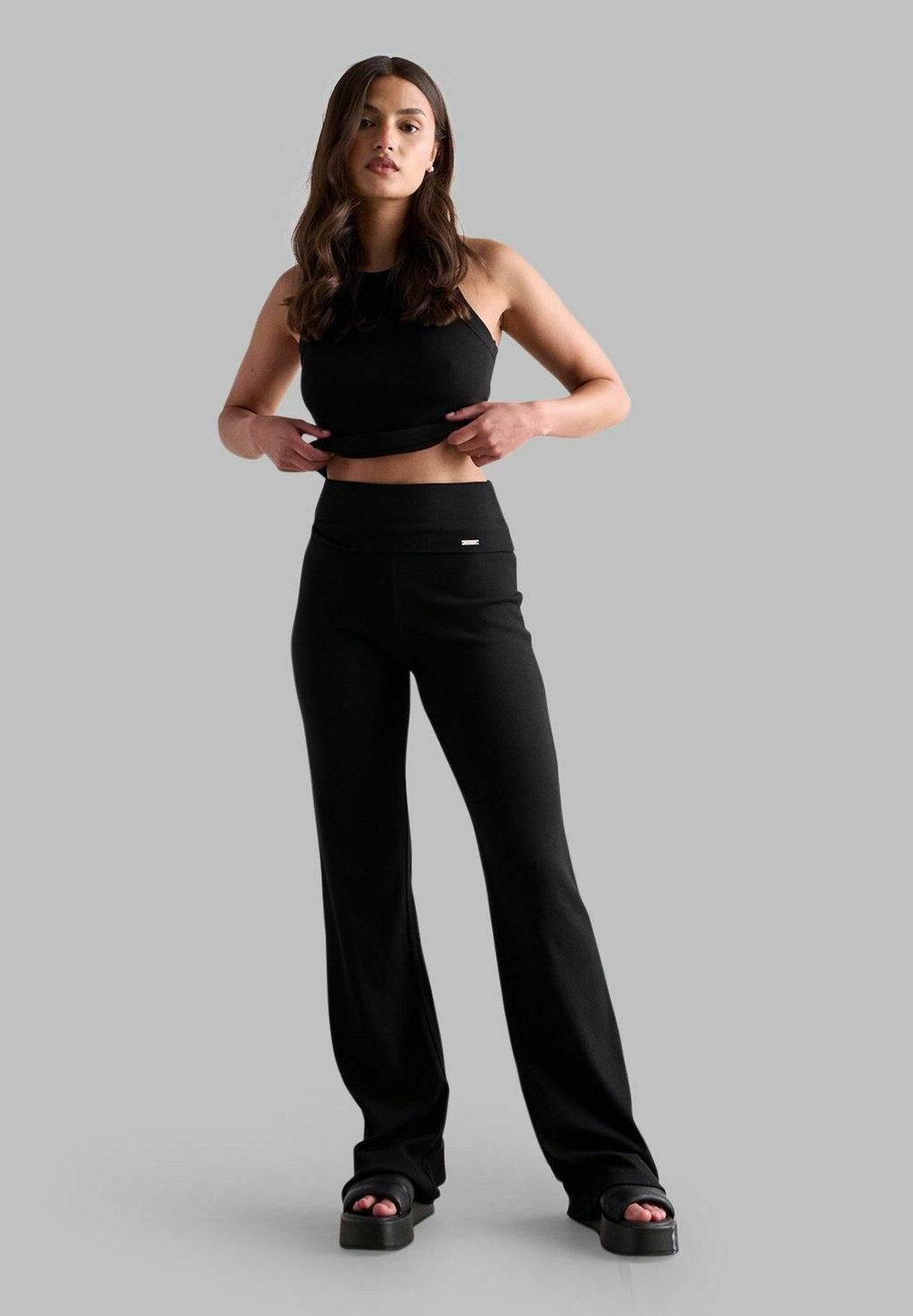 

Брюки EASE RIBBED aim’n, цвет black