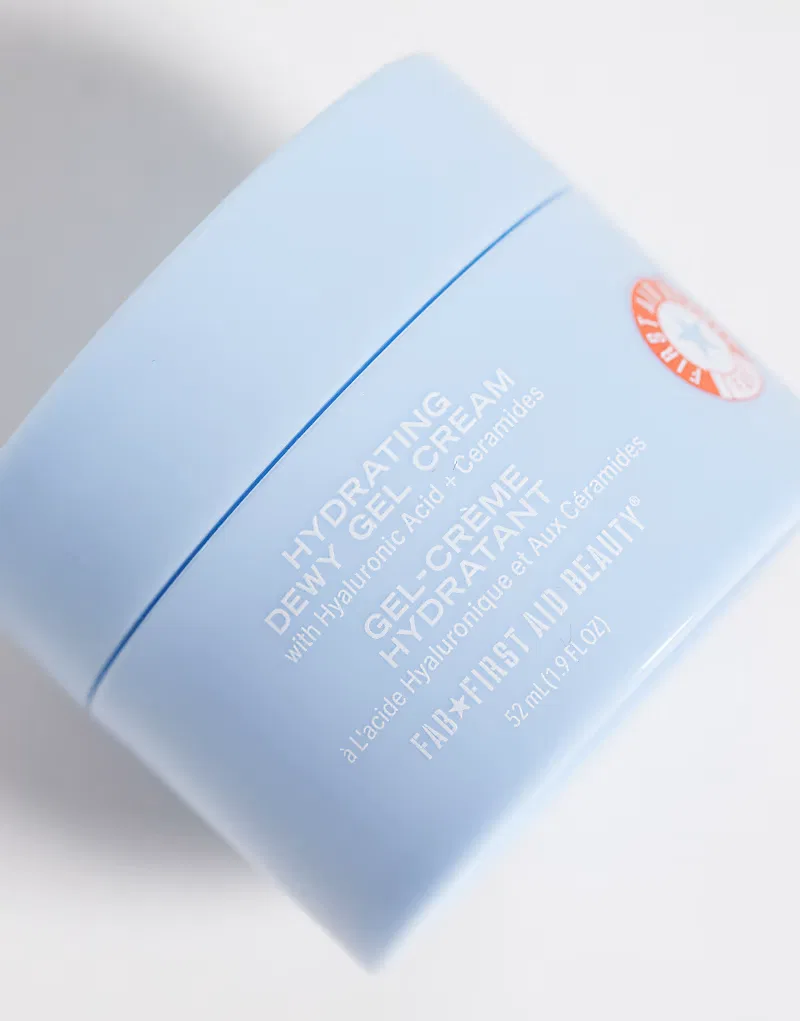 Крем для лица First Aid Beauty — Увлажняющий -гель Ultra Repair Hydrating Dewy Gel Cream, 52 мл — фото 3