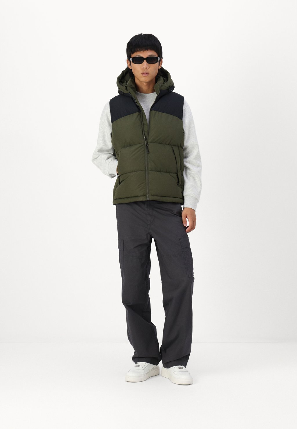 

Жилет JCOAERO Jack & Jones, черный