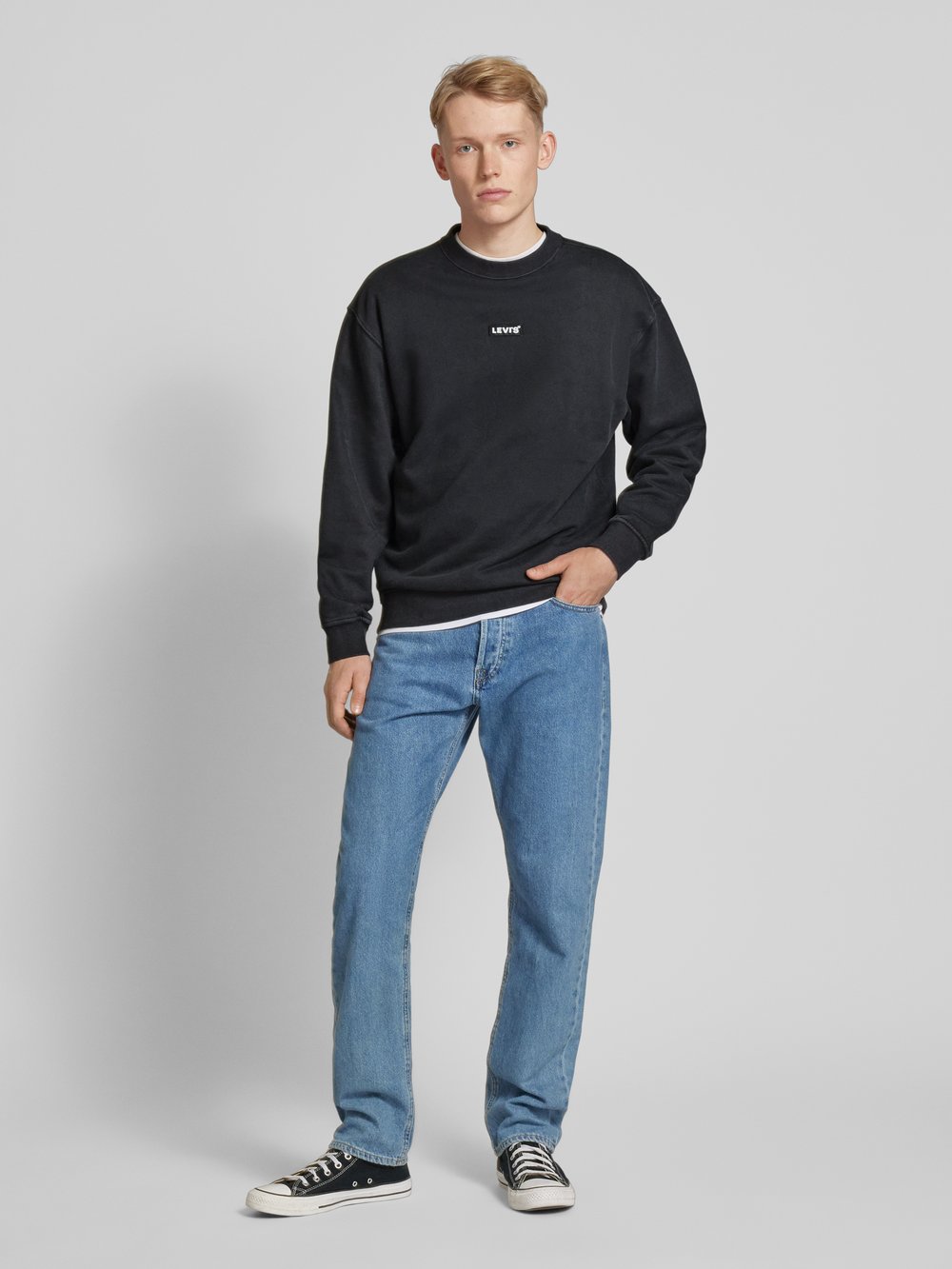 

Свитшот свободного кроя из вискозы с этикеткой Levi's, черный