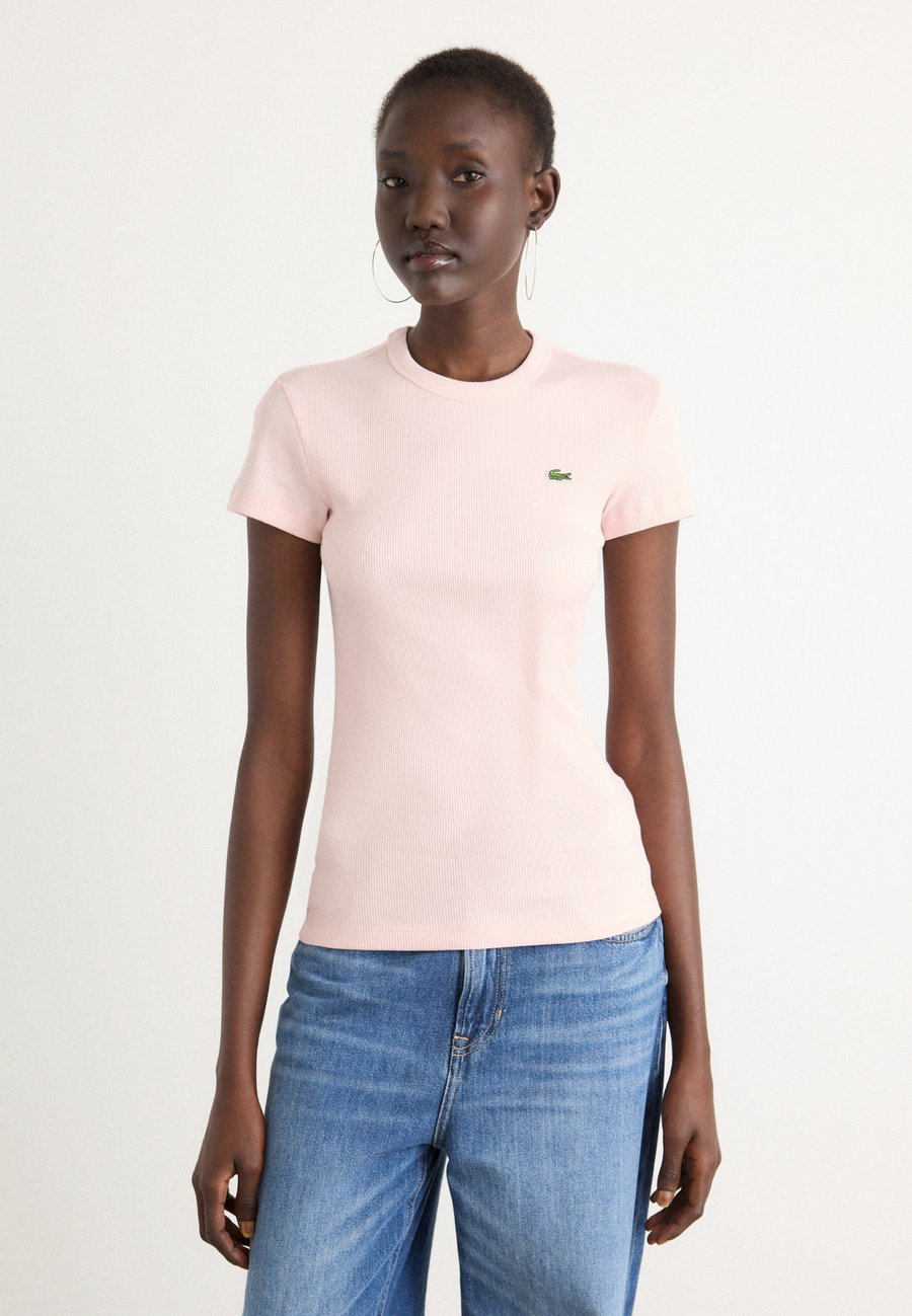 

Футболка Lacoste Basic T-shirt, Nidus/Light Pink