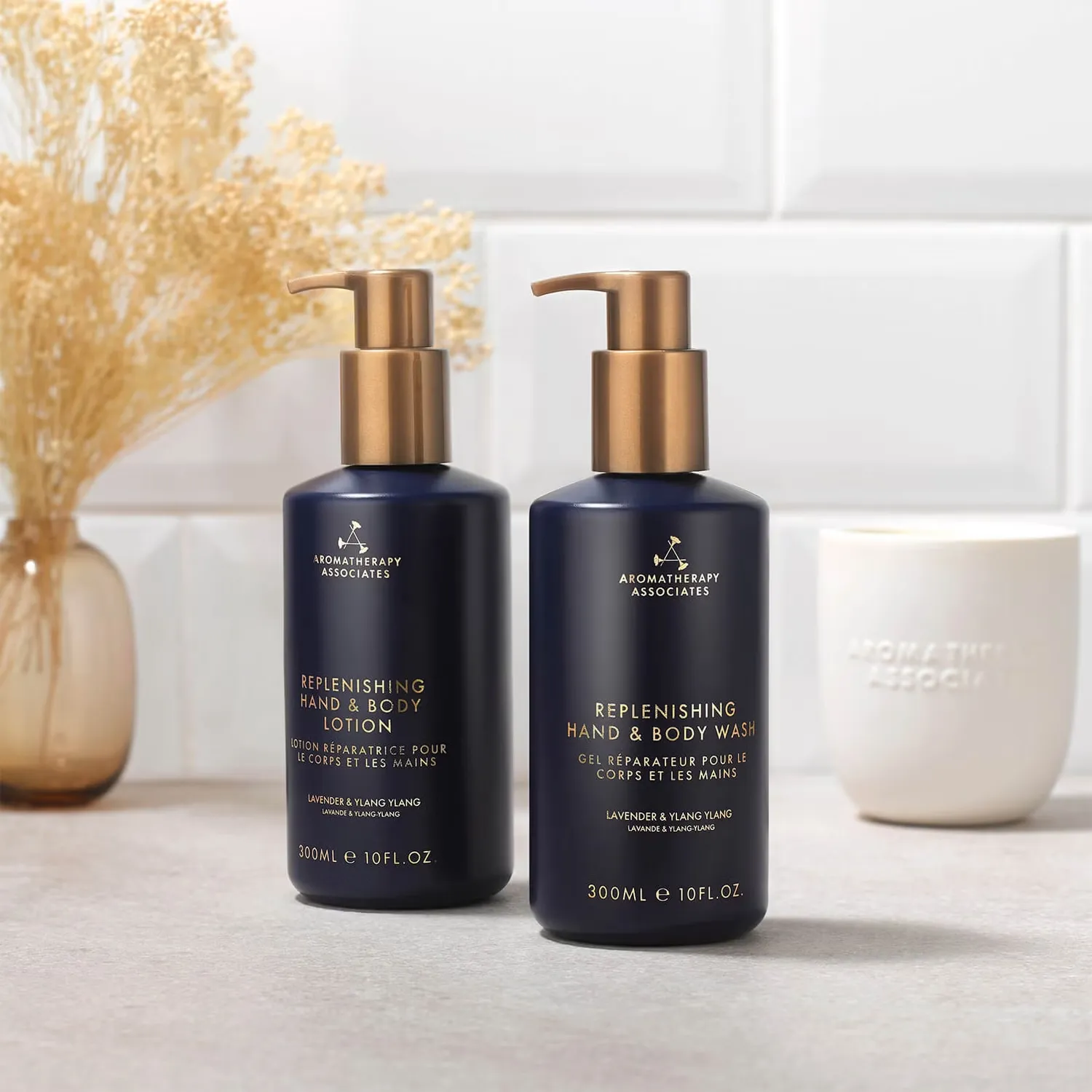 Восстанавливающий лосьон для рук и тела 300 мл Aromatherapy Associates — фото 2