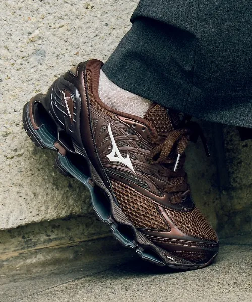 Кроссовки для бега с технологией Infinity Wave WAVE PROPHECY LS MIZUNO коричневый