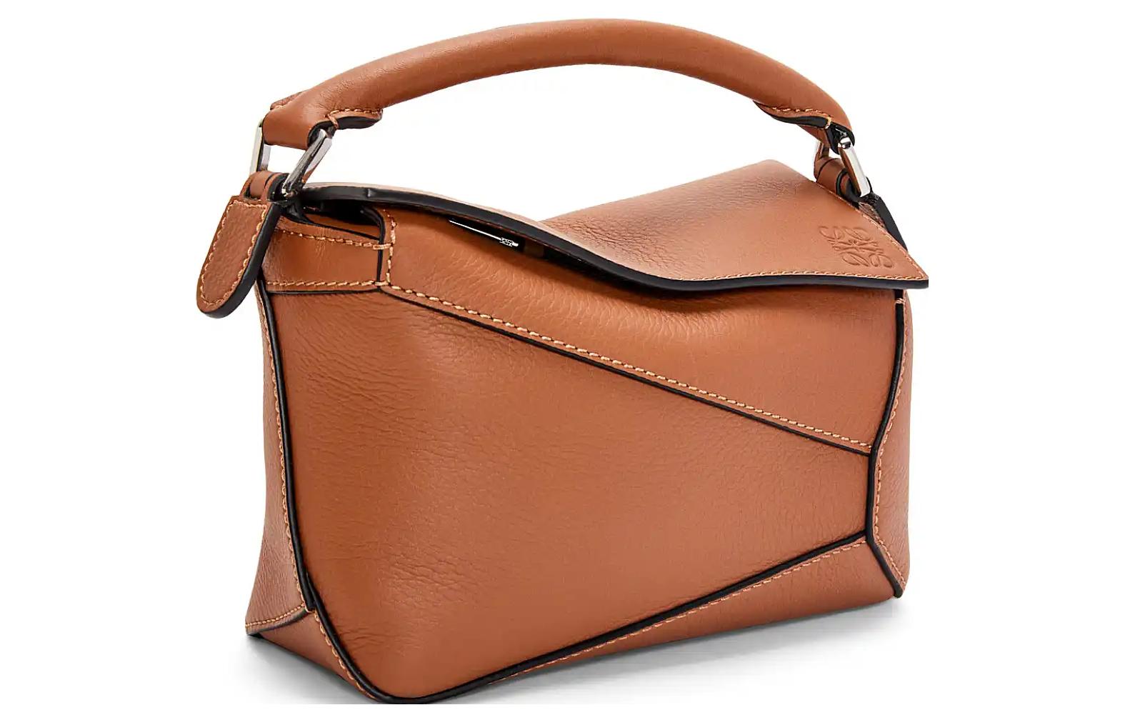 LOEWE Кожаная головоломка с коровой мини-сумка через плечо женская сумка кроссбоди бежевая — фото 4