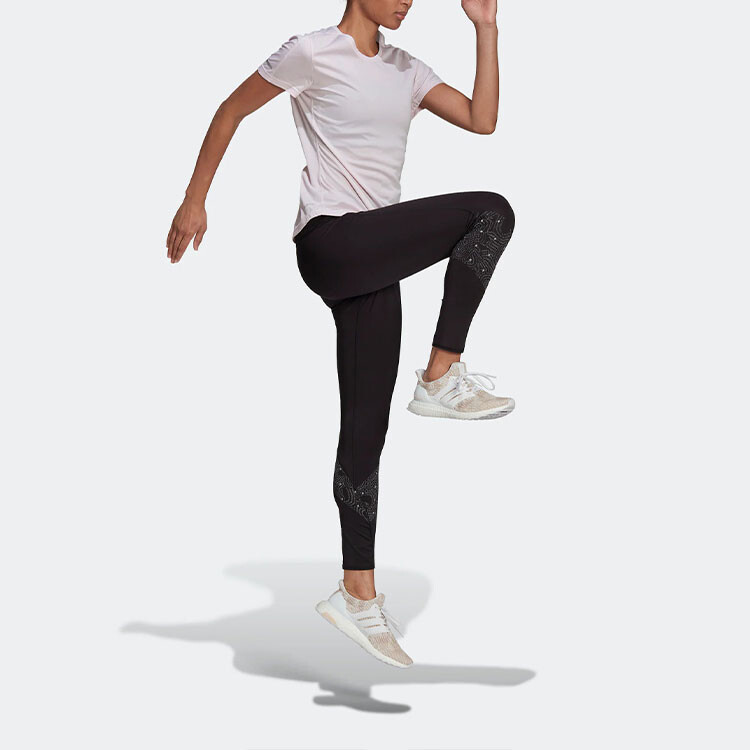 Футболка женская светло-серая пудра Adidas — фото 2