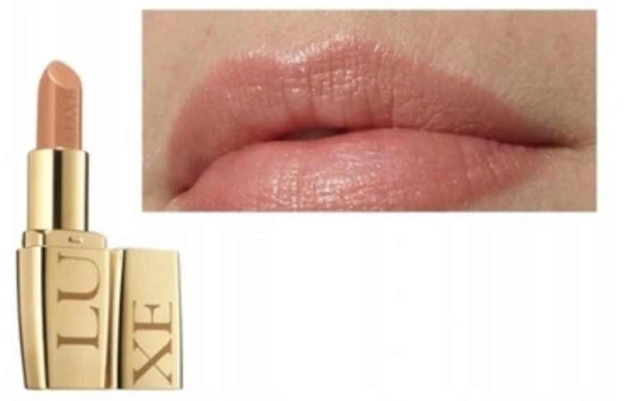 

губная помада Avon Luxe Lustering Nude