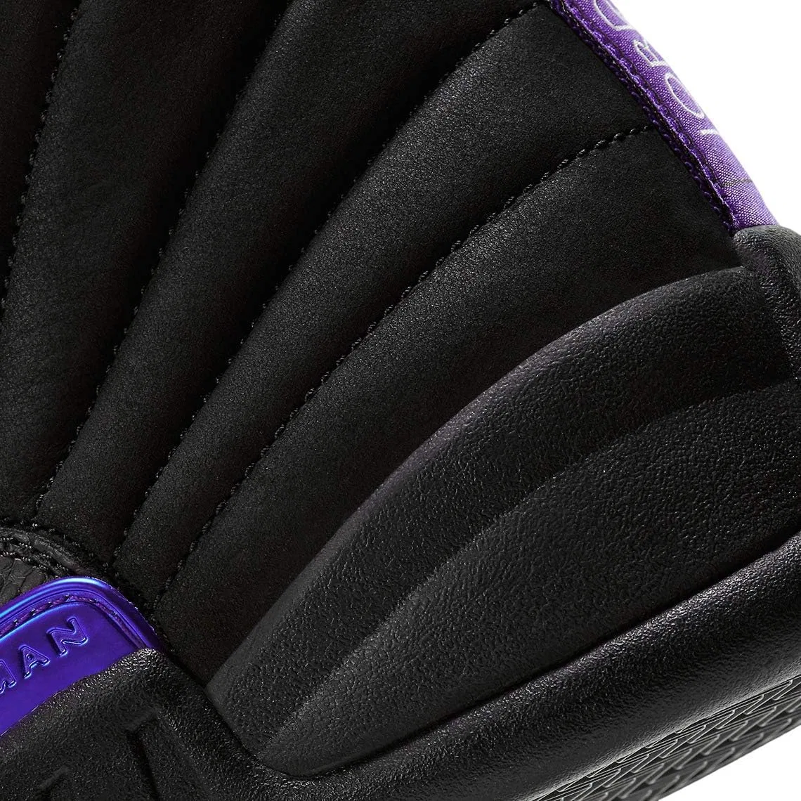 Мужские кроссовки Nike Air Jordan 3 Retro, Black/Black-Dark Concord — фото 2