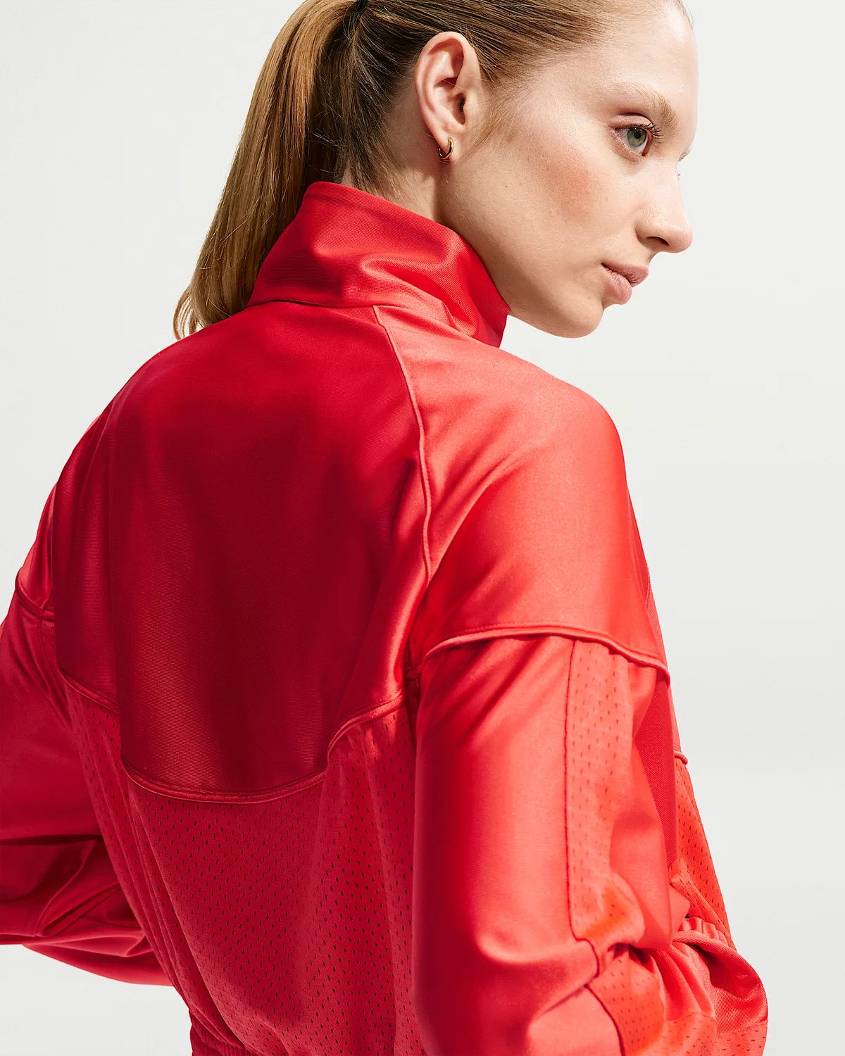 Женская оверсайз куртка Windrunner Nike Sportswear, Light Crimson/Light Crimson — фото 2