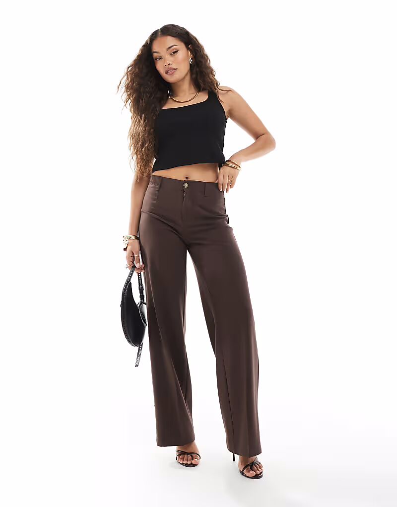 

Широкие брюки Bershka Petite коричневого цвета