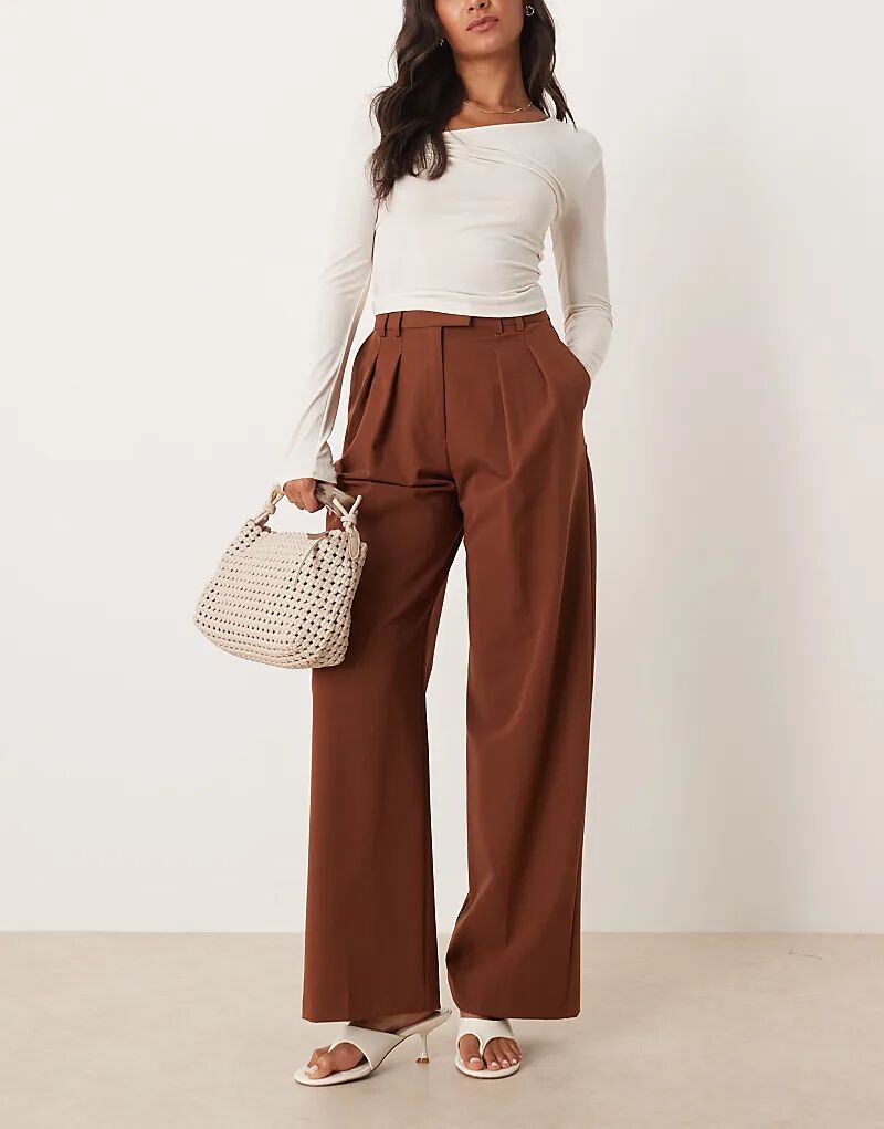 

Широкие брюки ASOS DESIGN строгих кроев со складками в цвете темно-карамель