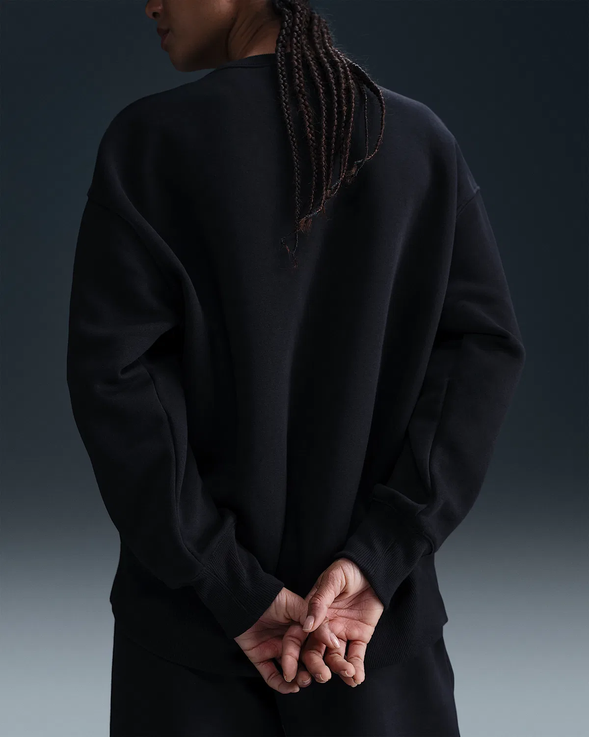 Женский оверсайз свитшот с круглым вырезом Nike Sportswear Phoenix Fleece, Black/Sail — фото 2