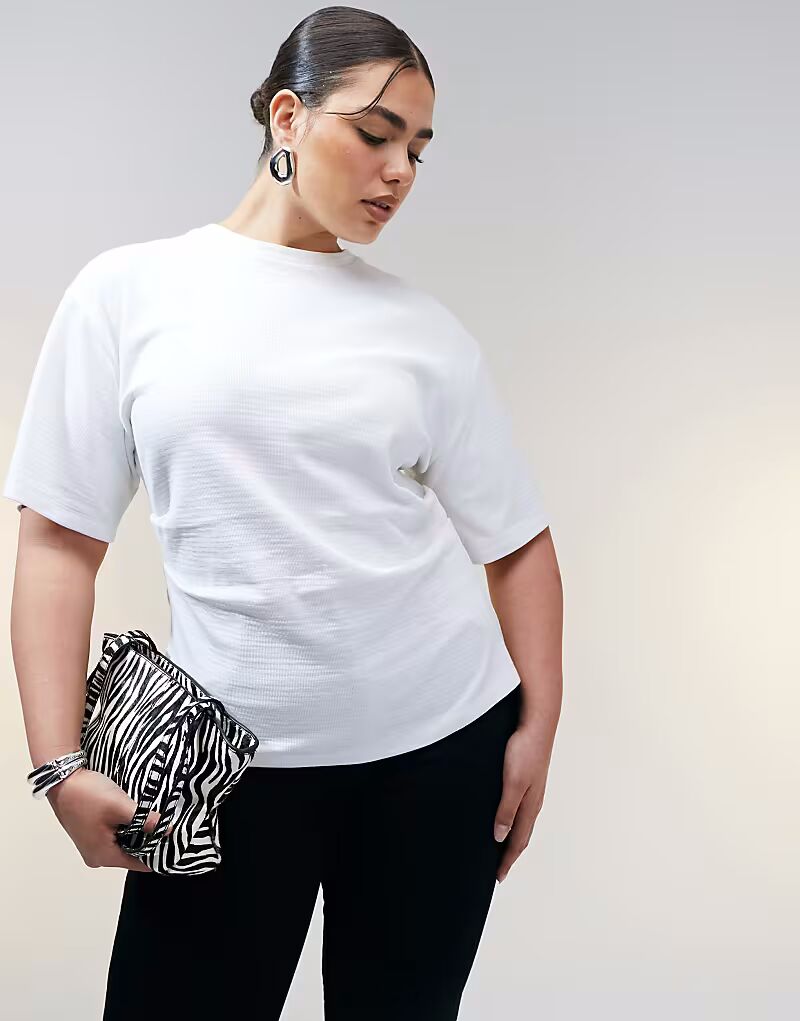 

Футболка с корсетной талией ASOS DESIGN Curve, белая, с фактурным рисунком ASOS Curve