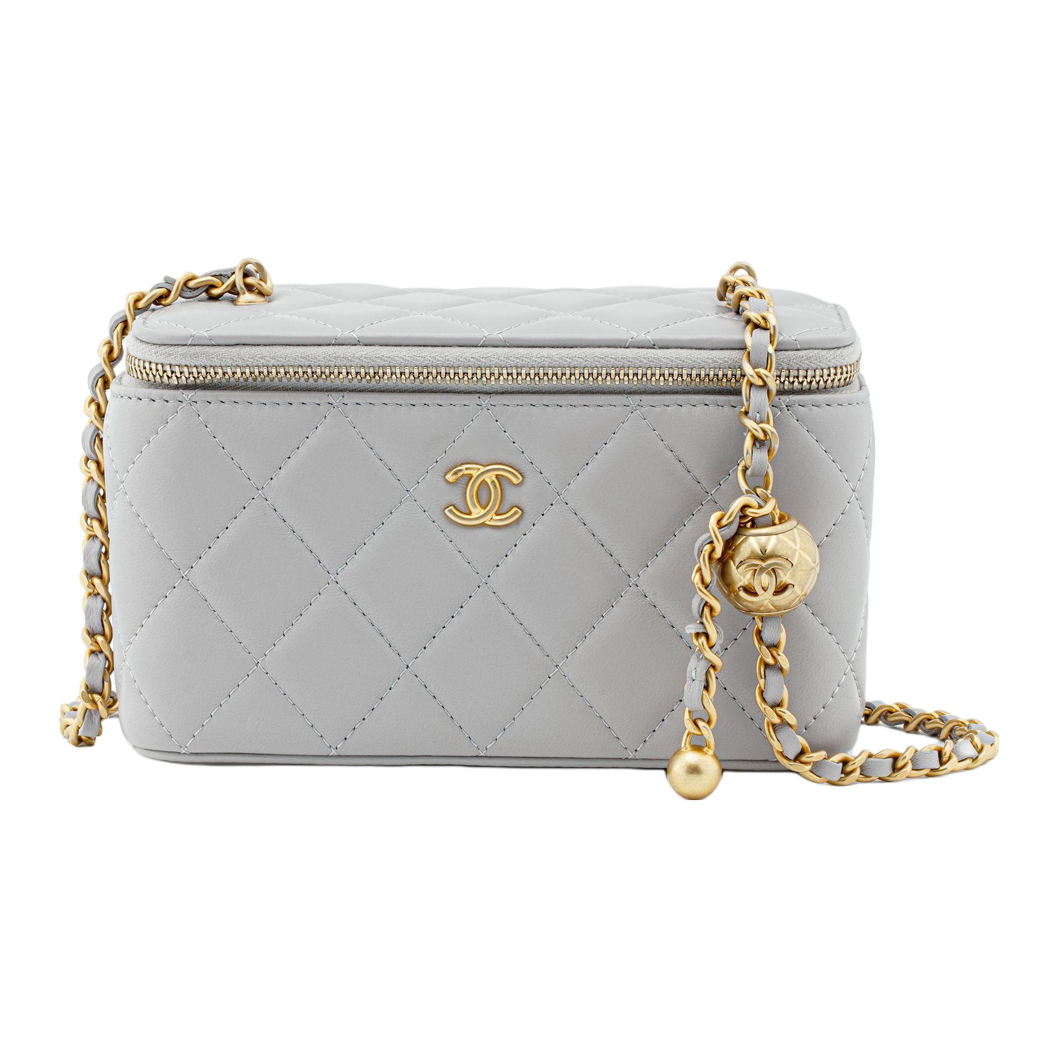 

CHANEL Сумка-коробка из овчины