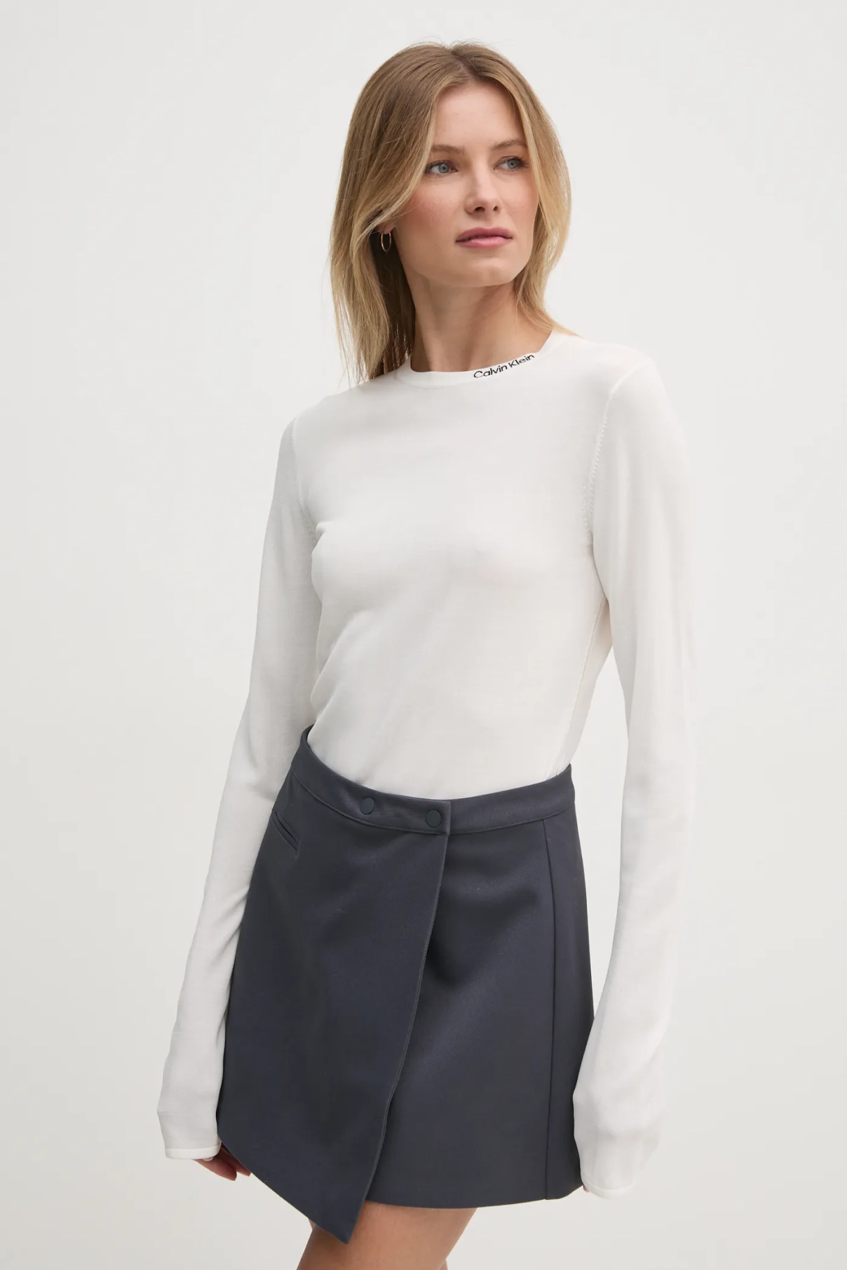 

Свитер Calvin Klein Jeans, бежевый