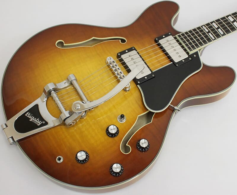 

Электрогитара Eastman T486B Semi-Hollowbody Electric w/ Bigsby, Gold Burst