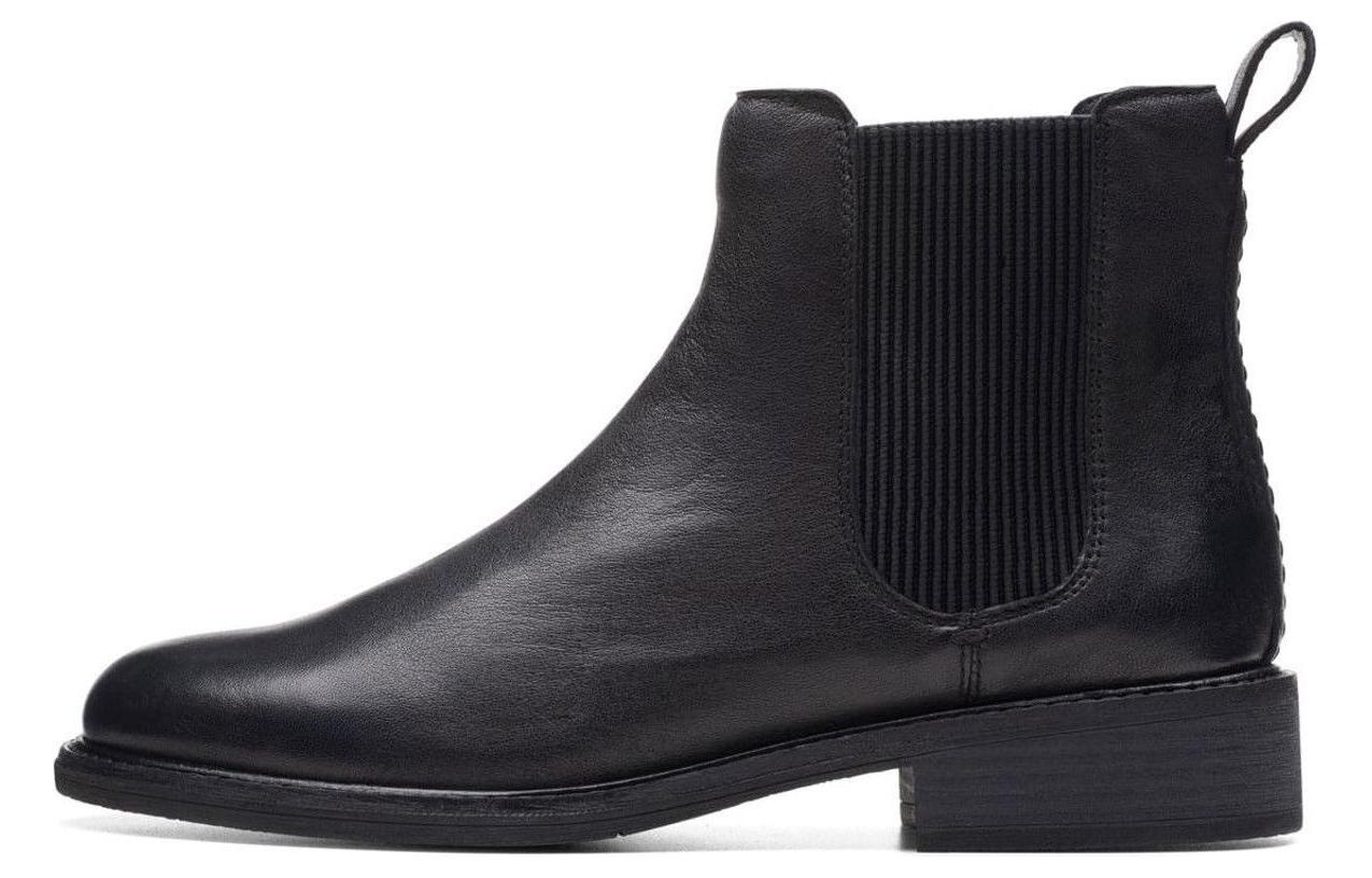 Ботинки челси женские Clarks короткие на каблуке 2 см, черный