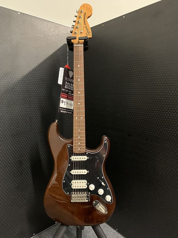 

Электрогитара Squier Classic Vibe '70s Stratocaster HSS with Laurel Fretboard 2019 - Present - Walnut