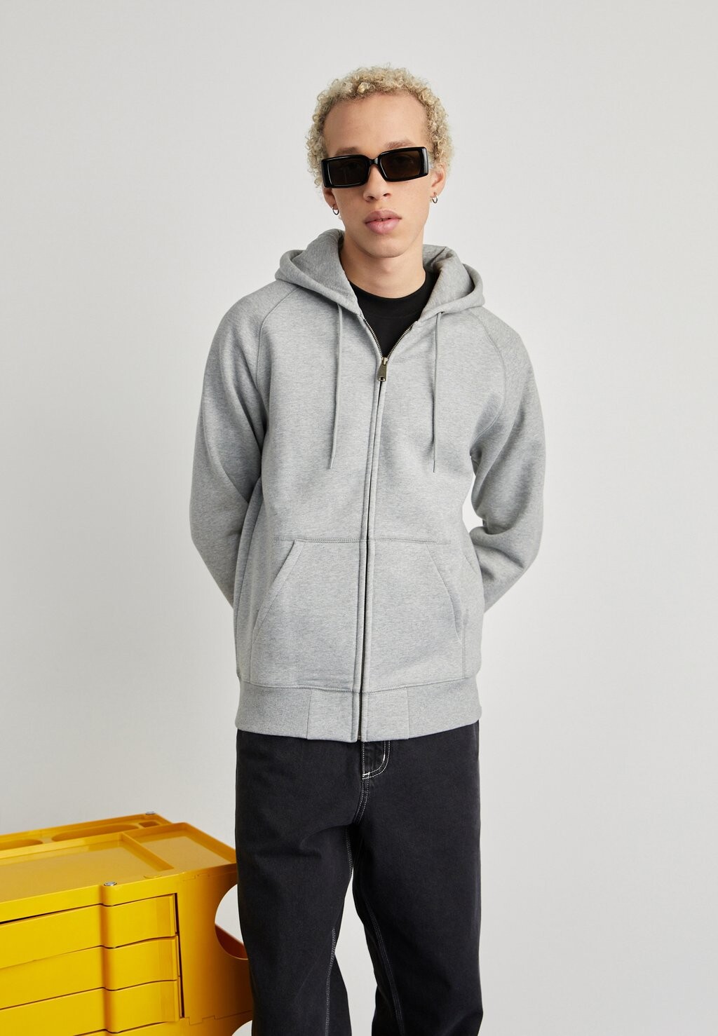 

Толстовка HOODED CHASE Carhartt WIP, цвет heather grey