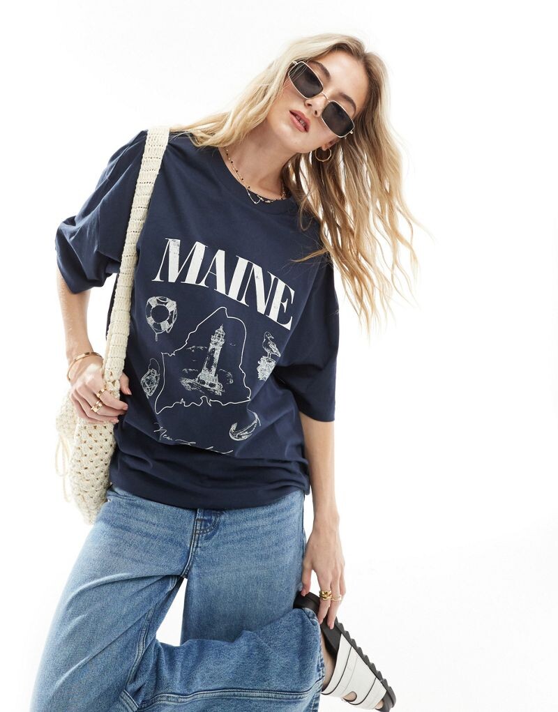 

Темно-синяя оверсайз-футболка с рисунком «Maine» ASOS DESIGN