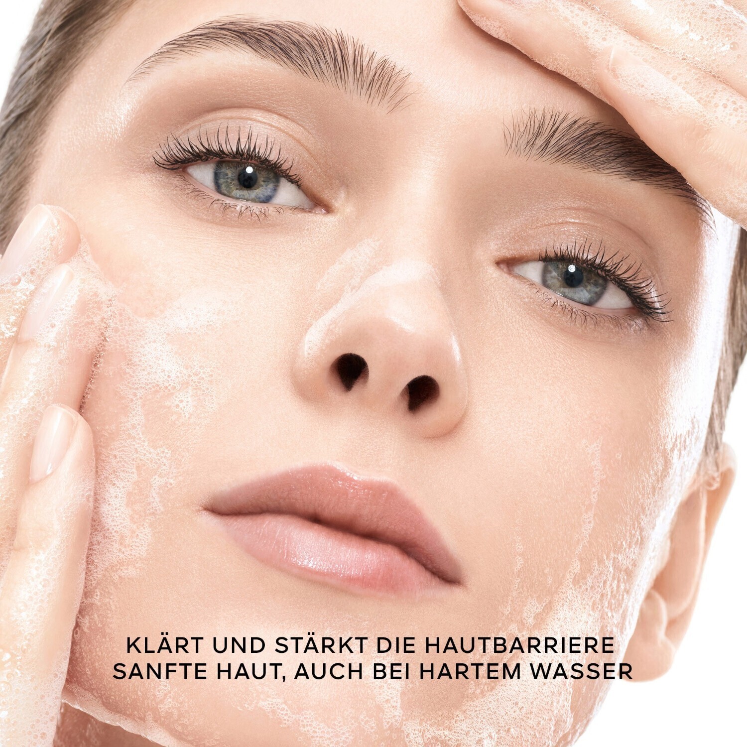 Очищающая пенка для лица abeille royale cleansing care-in-mousse Guerlain, объем 175 мл — фото 4