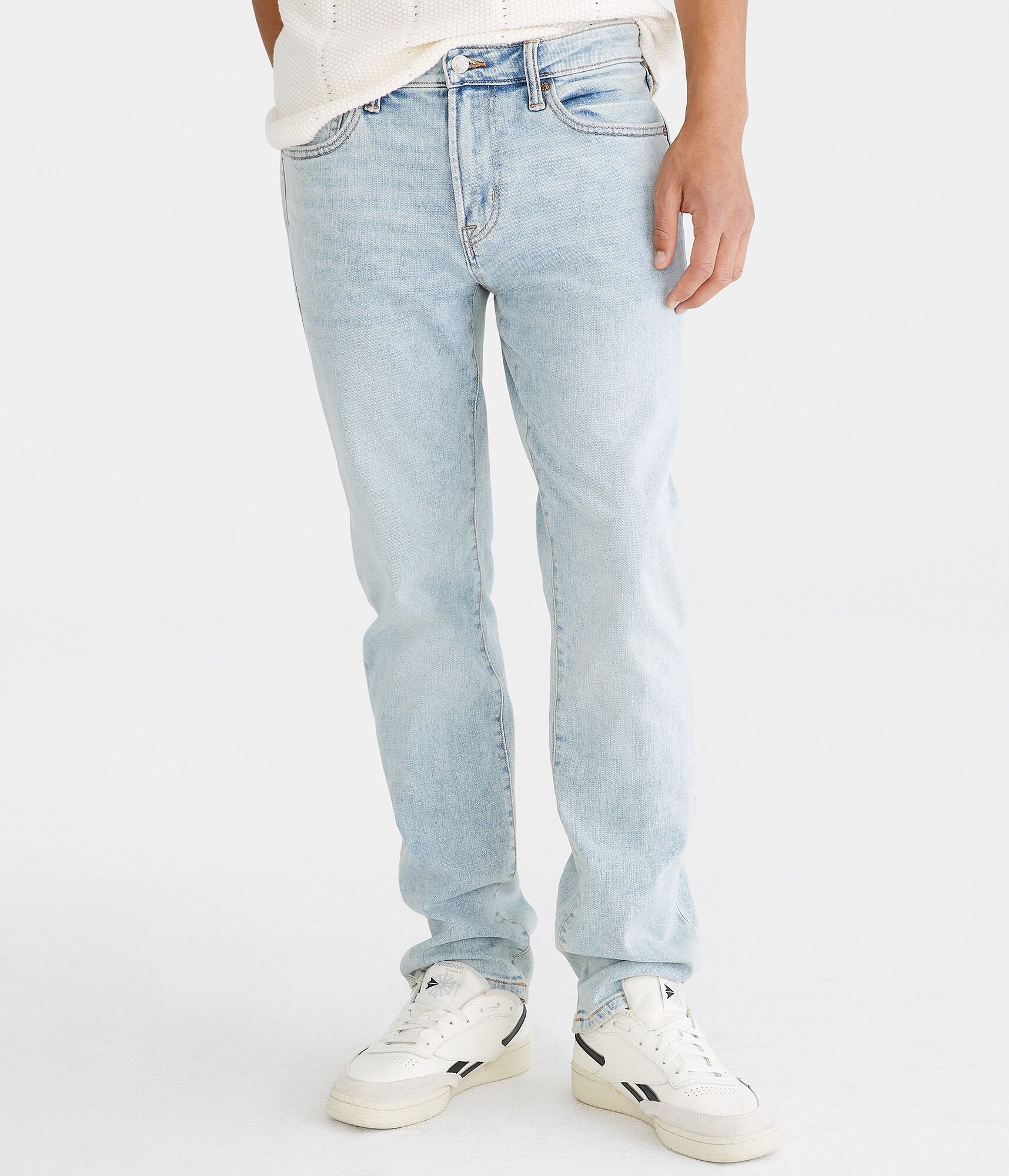 

Aeropostale Straight Premium Air Джинсы, цвет light wash