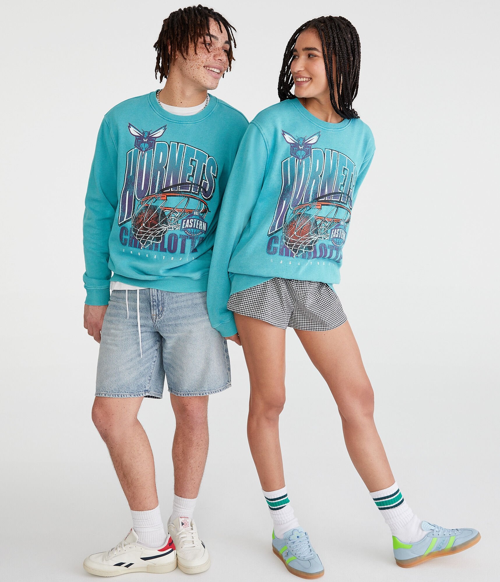 

Aeropostale Шарлотт Хорнетс Crew Толстовка, бирюзовый