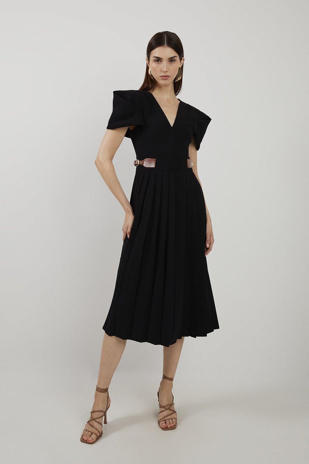 

Плиссированное платье миди из мягкого крепа с язычками Karen Millen, черный