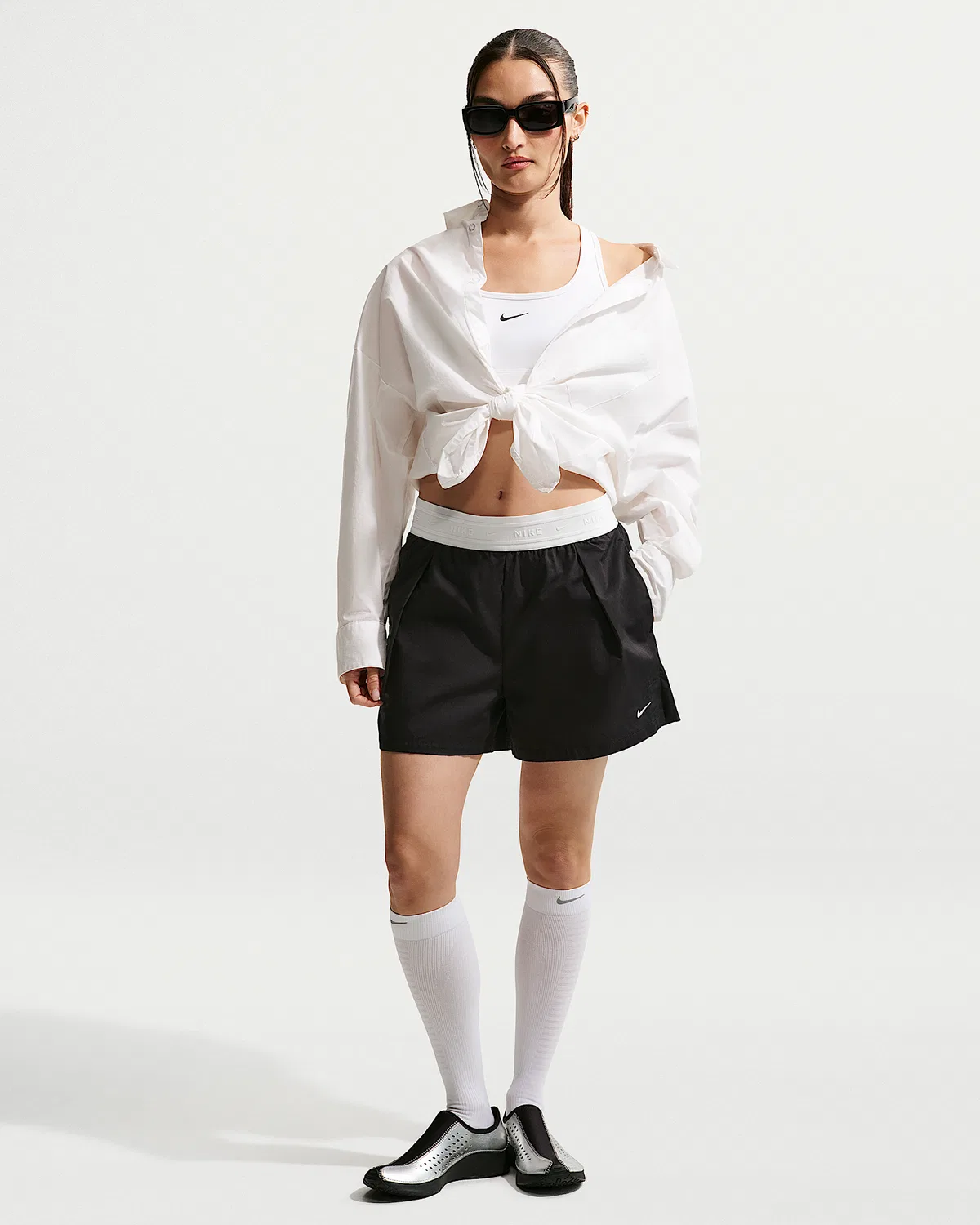 Женские свободные шорты со средней посадкой Nike Sportswear Chill Poplin, Black/Summit White