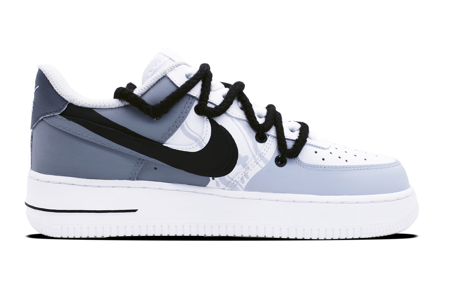 

Женские кроссовки для скейтбординга Nike Air Force 1, Black/White/Gray