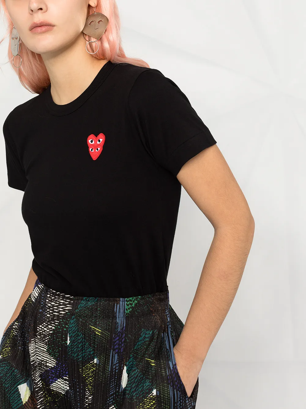 Футболка с короткими рукавами и нашивкой Comme Des Garçons Play, черный — фото 3