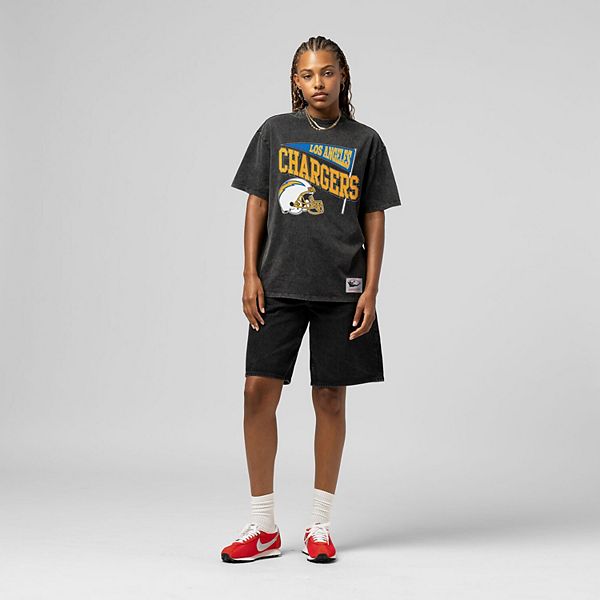 

Женская черная футболка boyfriend с символикой Los Angeles Chargers Mitchell & Ness, Черный, Женская черная футболка boyfriend с символикой Los Angeles Chargers Mitchell & Ness