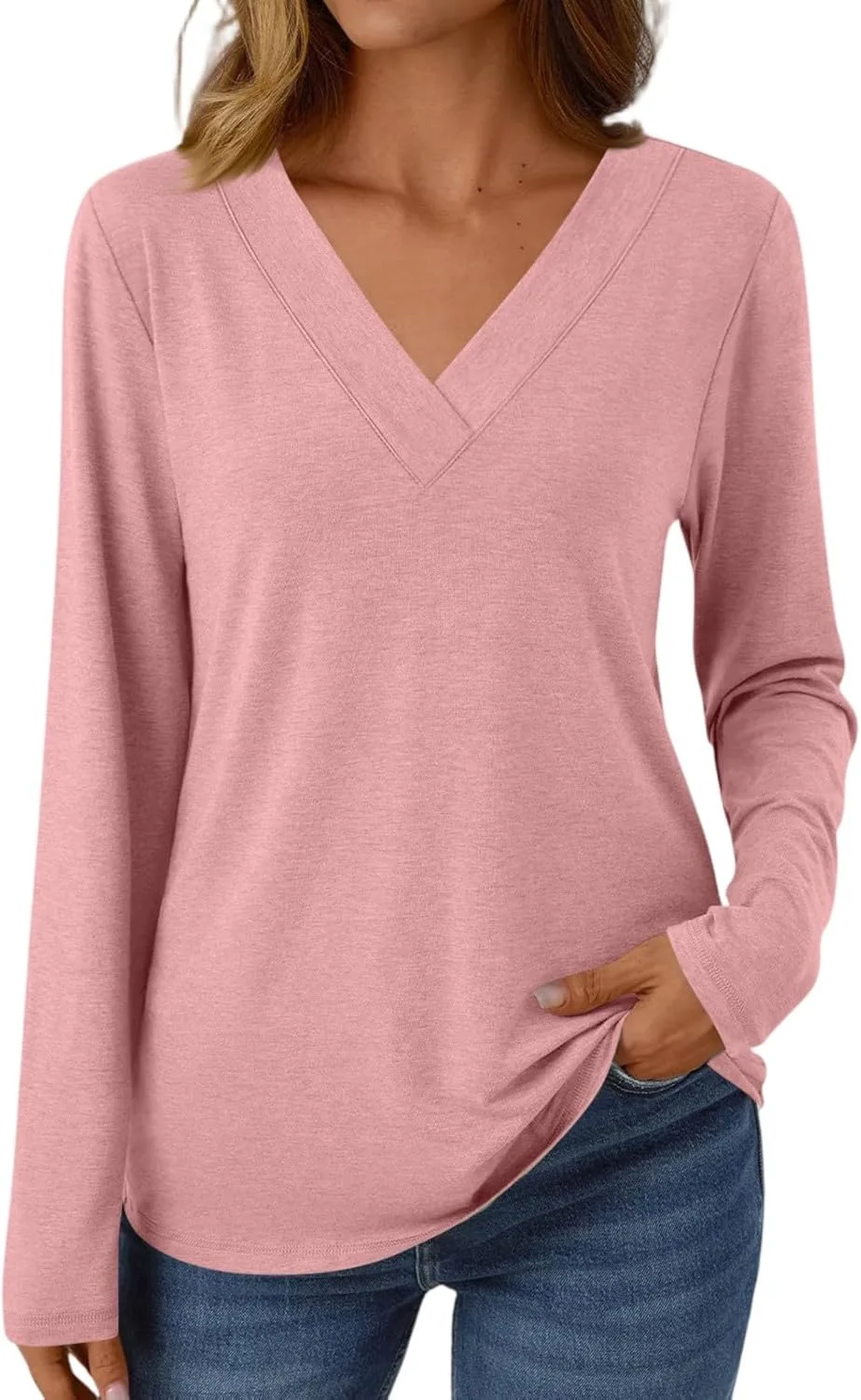 

Женская блузка с длинным рукавом и V-образным вырезом