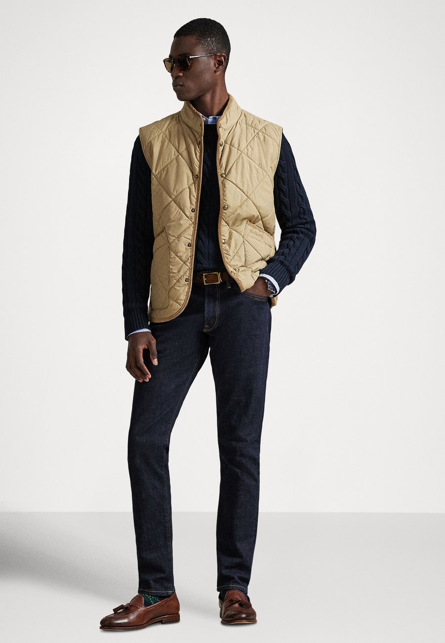 

Куртка Polo Ralph Lauren THE HURSTON QUILTED UTILITY VEST, Desert Khaki/Khaki