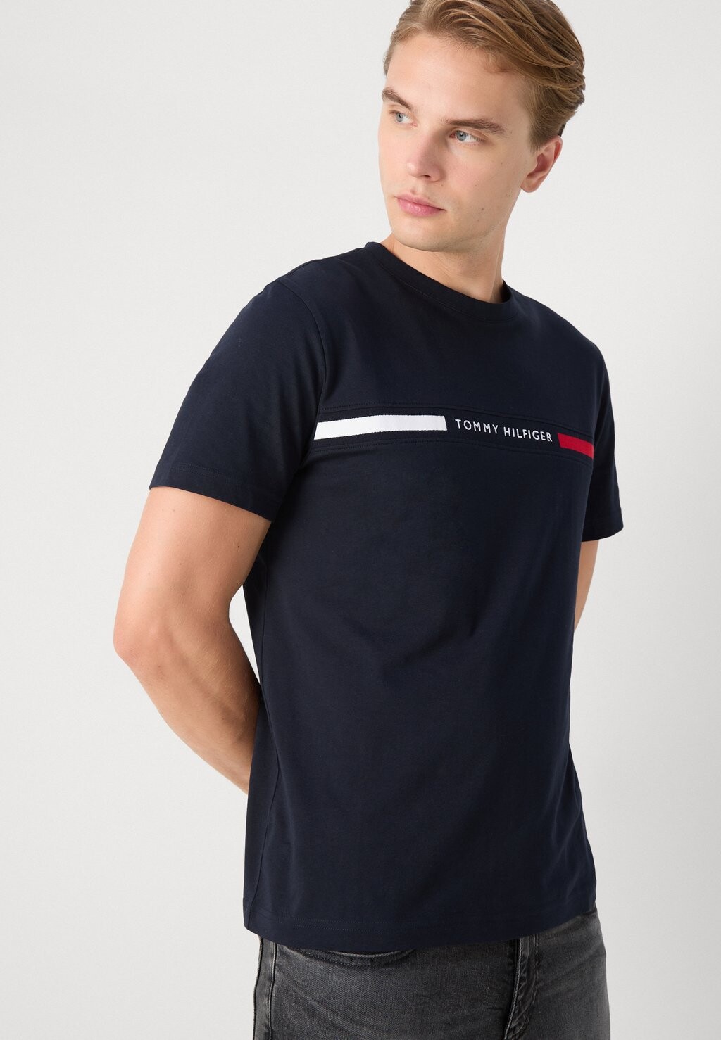 Футболки с принтом CHEST INSERT TEE Tommy Hilfiger, темно-синий — фото 2