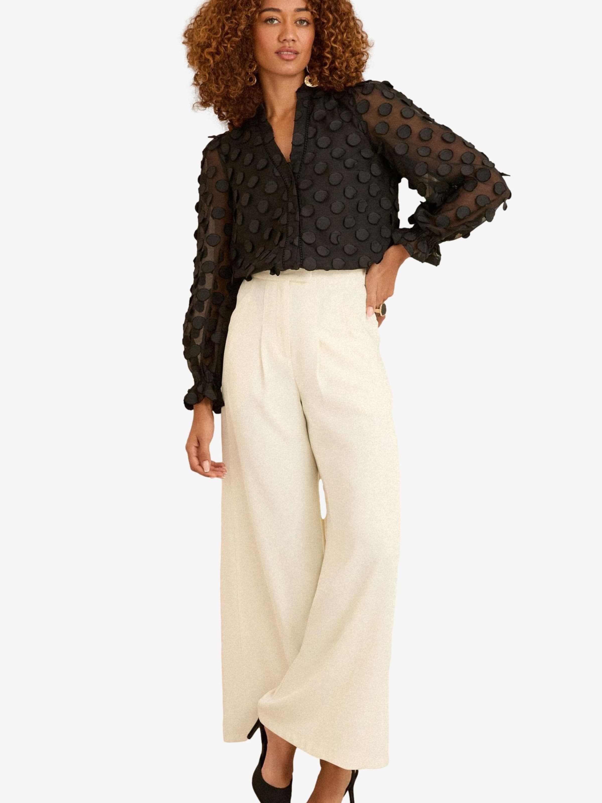 

Love & roses Блузка в черном цвете