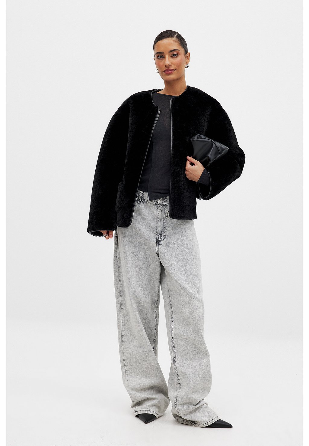 

Легкая куртка BONDED TEDDY NA-KD, черный