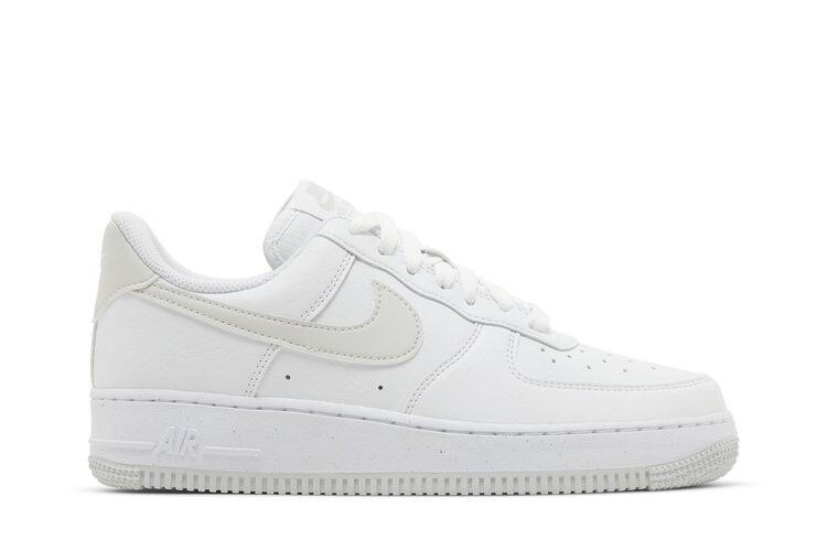 

Кроссовки Nike Wmns Air Force 1, белый