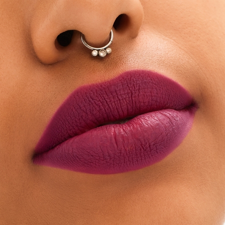 Стойкая помада с матовым эффектом MAC Cosmetics Locked Kiss 24h Lipstick, Rein 1,8 g — фото 3