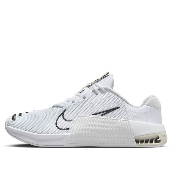 

Кроссовки меткон 9 тб Nike, белый