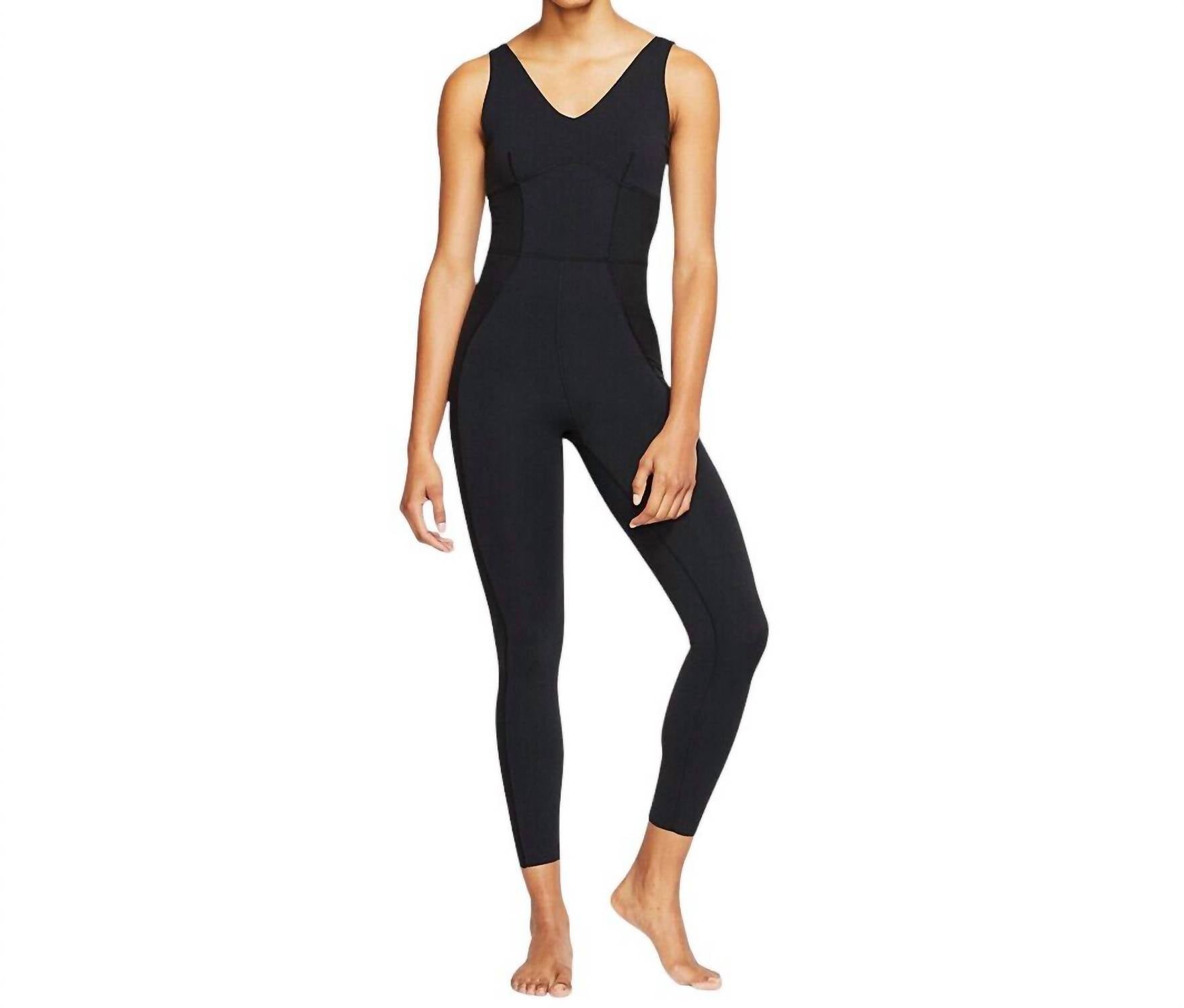 

Комбинезон Yoga Luxe Infinalon черного цвета Nike