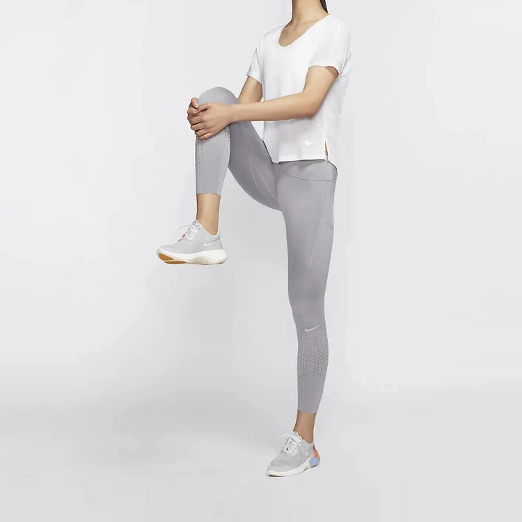 Nike Вязаные спортивные штаны женские элегантные серые умеренно облегающие — фото 4