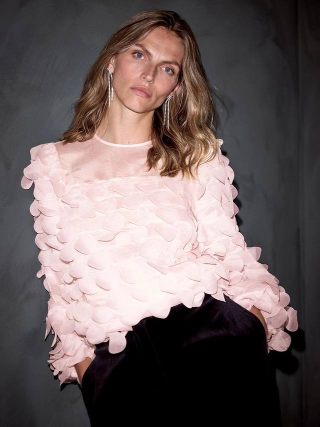 

Топ с аппликацией и текстурой Mint Velvet, Light Pink